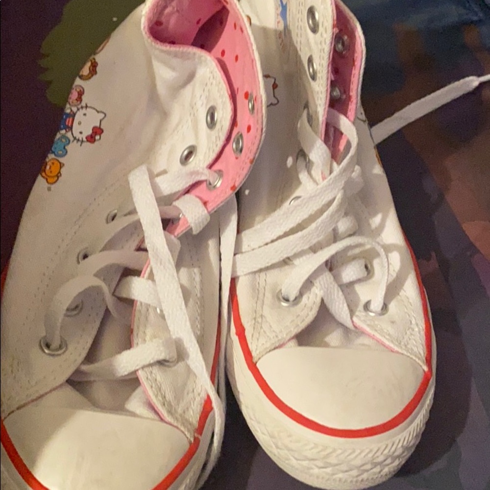 🌸😸🌈Hello kitty limited edition converse🌈🌸😸